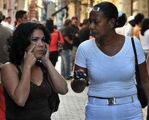 Se triplicaron las líneas de celulares en Cuba