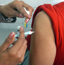 Comienza vacunación antigripal a más 600 mil personas